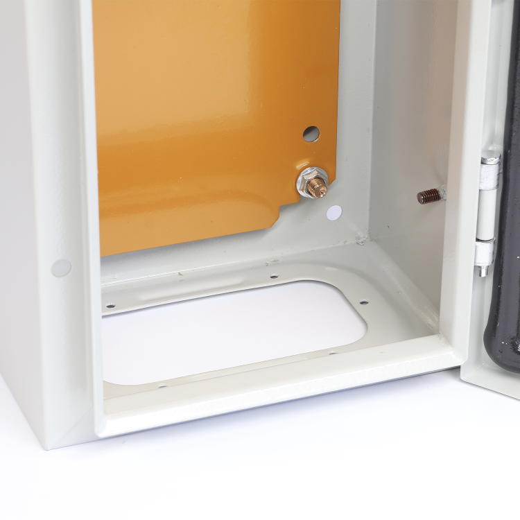Корпус металевий MBP з монтажною панеллю 300x200x150 Argent IP65 TAKEL